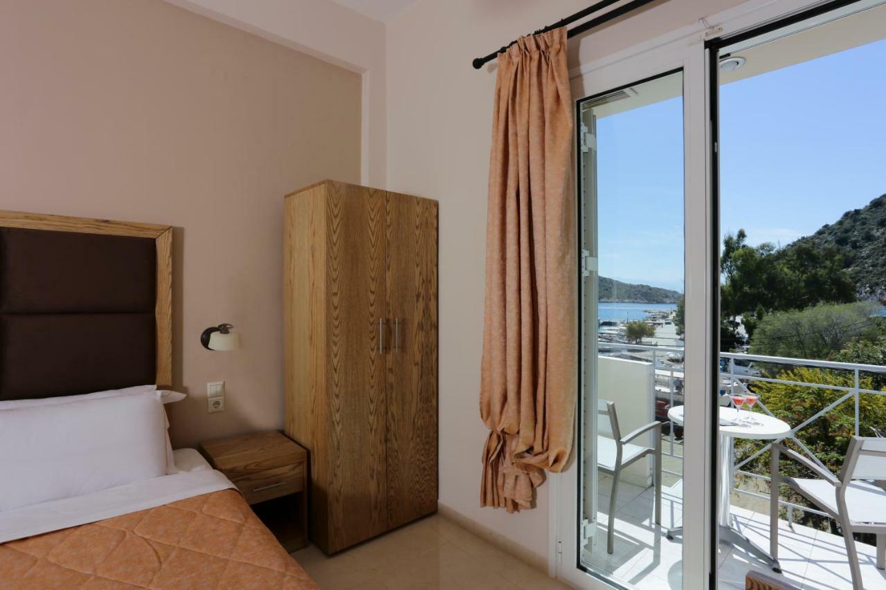 Hotel Aktaion Toló Kültér fotó